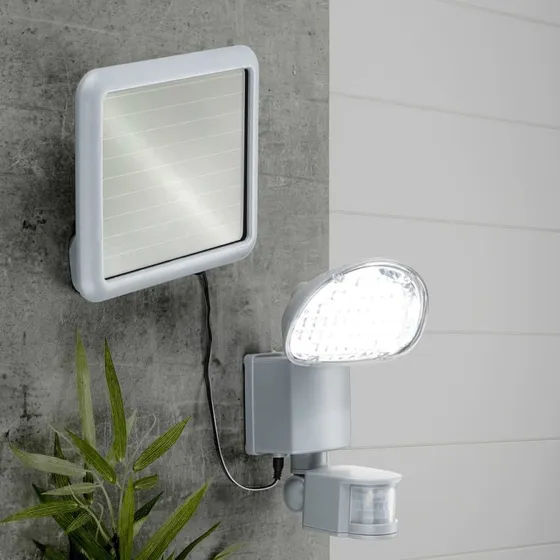 HI soldrevet LED havelampe m. sensor, hvid plast