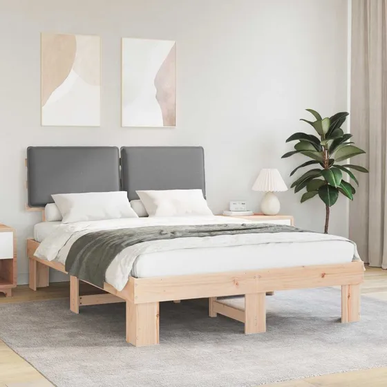Sengestel i Fyrtræ med Polstret Hovedgavl 140x190 cm