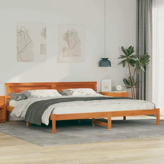 Sengestel 200x200 cm i massivt fyrretræ, gyldenbrun