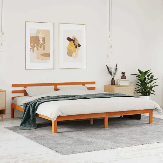 Sengestel i massivt fyrretræ 200x200 cm, gyldenbrun