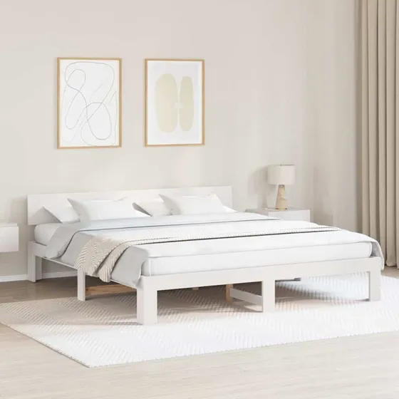 Sengestel 200x200 cm i massivt fyrretræ, hvidt hovedgærde