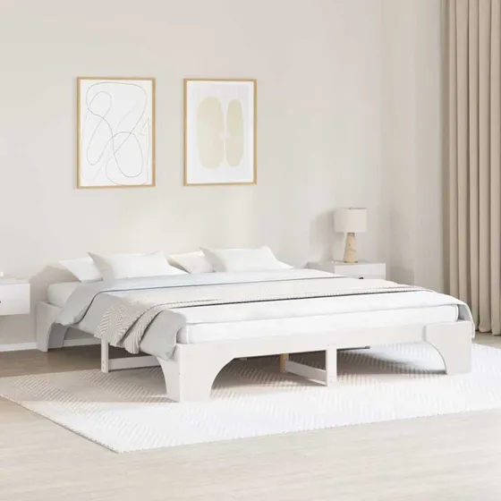 Hvid sengestel 200x200 cm i massivt fyrretræ