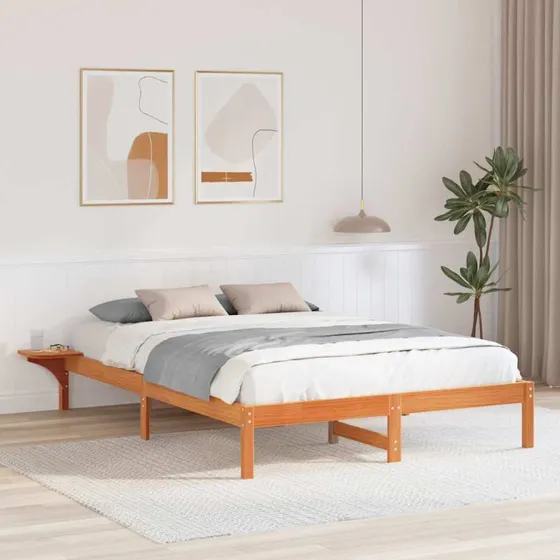 Sengestel i massivt fyrretræ 140 x 200 cm med natborde