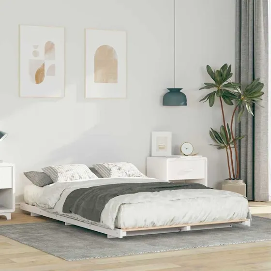 Gulv sengeramme i massivt fyrretræ 135x190 cm – Hvid