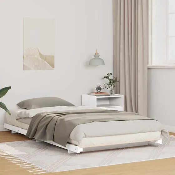 Gulvseng 100x210 cm i hvidt massivt fyrretræ
