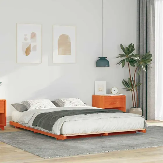 Gulv seng ramme 140x210 cm i massivt fyrretræ, gyldenbrun