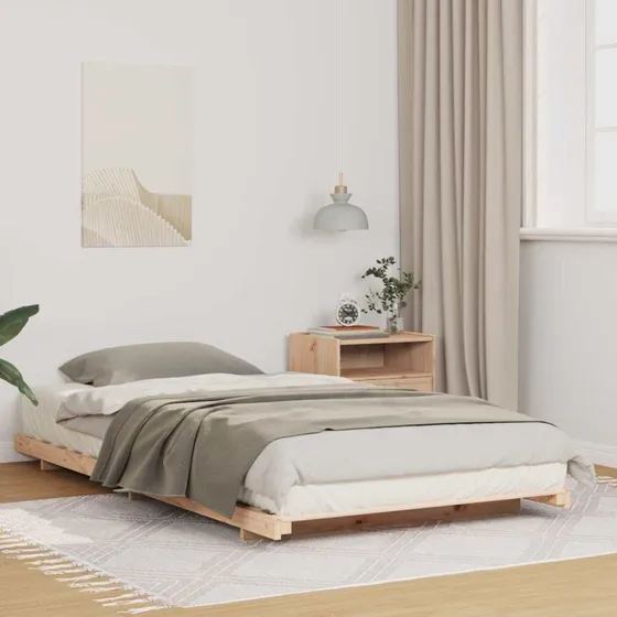 Gulvseng i massivt fyrretræ 80x220 cm – brun, lav profil