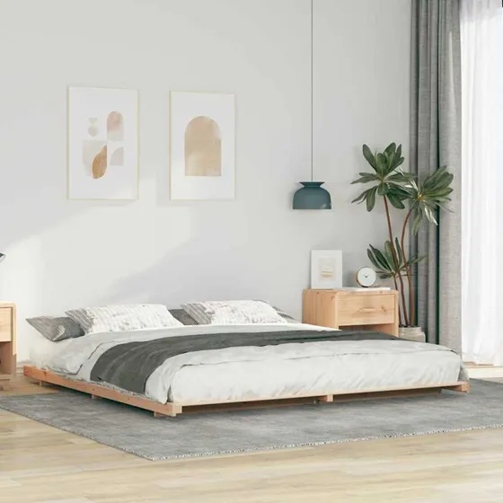 Gulvseng i massivt fyrretræ 180x220 cm – brun