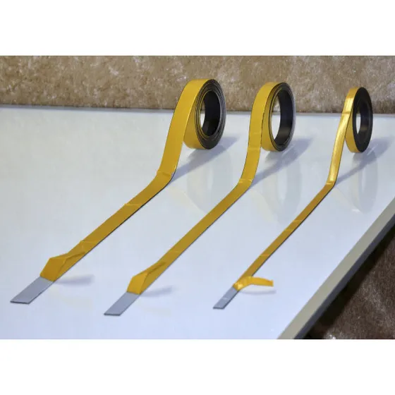 Magnetbånd 25 mm x 30 m x 1,5 mm med klæb (brun)