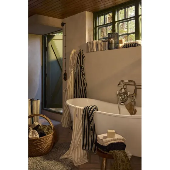 Ukendt mærke Stribet terryhåndklæde 500gsm - Sortblå/Lysbeige