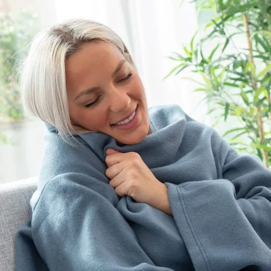 Nordic Comfort Blå og Beige Dobbeltærmet Tæppe med Lomme
