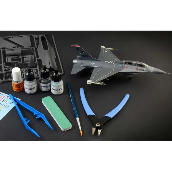 Italeri F-16 C/D Night Falcon 1:72 Modellsæt
