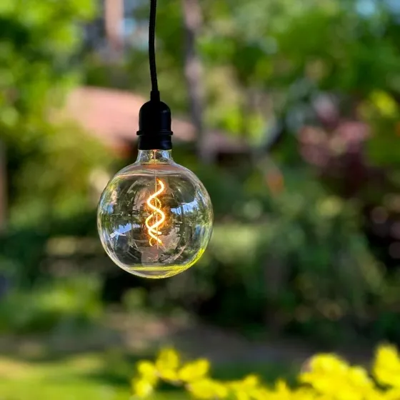 LightsOn Penny Pendellampe Gravity + DecoBulb XL Varmt Hvid