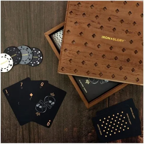Iron & Glory Pokerset – Dead Man's Hand i trækasse (100 chips)