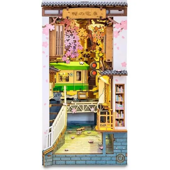 Hyldetrylleri – Sakura Densya Book Nook, 340 dele, 19x12x22 cm
