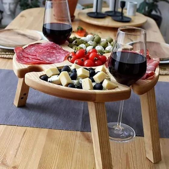 Foldbart Vinbord til Picnic – Træ, 4 glashuller, stabile ben