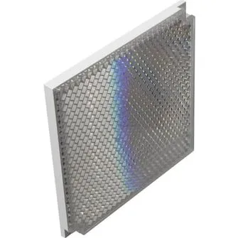 ER 100 Reflektor 100x100x9,2 mm med 2 x M3-skruer