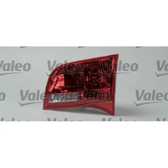 VALEO Baglygte 043327 til AUDI A6 C6 Allroad & Avant