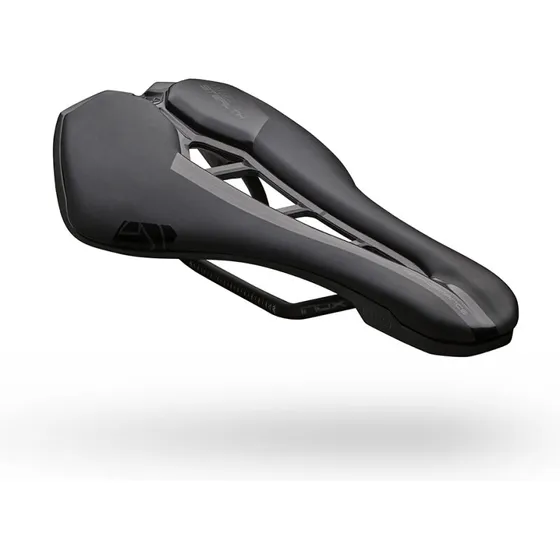 PRO Stealth Performance Sadel — carbonforstærket, kort næse