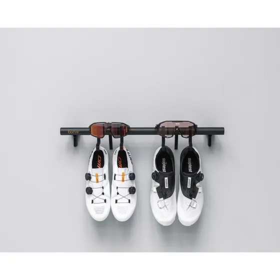 Tons Bar E – 2 par sko & 2 par cykelbriller, smoked oak