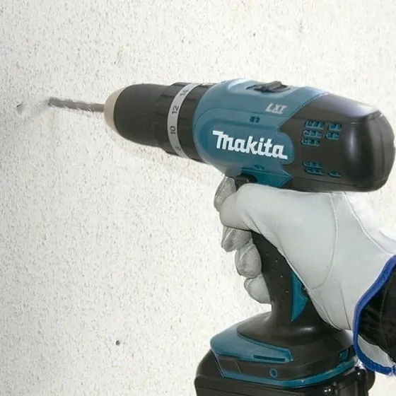 Makita DHP453RFE Skruemaskine 18 V, 3,0 Ah, nøglefri