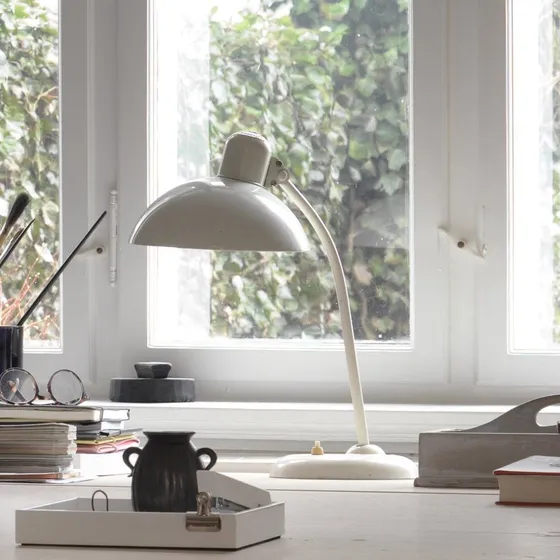 Fritz Hansen Kaiser Idell 6556-T Bordlampe, Hvid