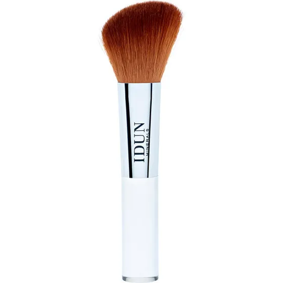 IDUN Minerals Blush Brush – skrå, vegansk taklon