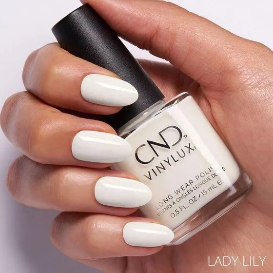 CND Vinylux 348 Lady Lilly 0,5 oz – Hvid