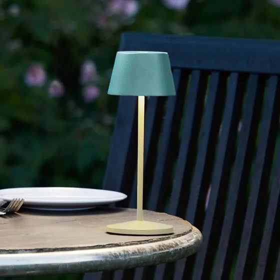 Loom Design Modi Micro LED-batteridrevet bordlampe, IP65, Grøn/Grå