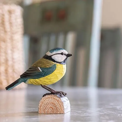 DecoBird Blåmejse - Håndskåret og penslet træfugl