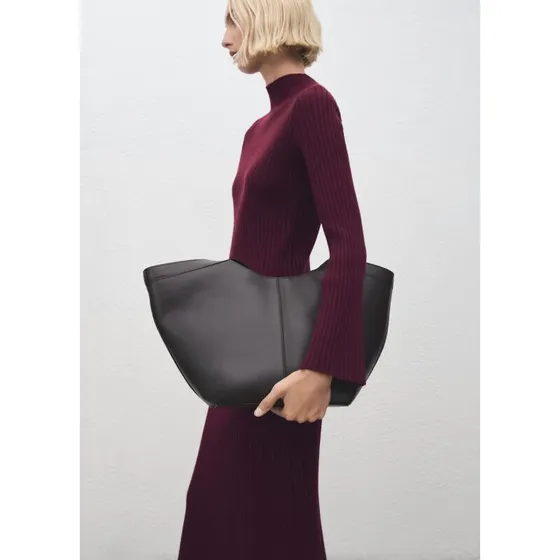 Mango Perkins-neck ribstrikket midi-kjole, wine