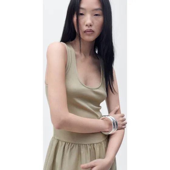 Mango VALVI evase midikjole i kombineret stof - khaki