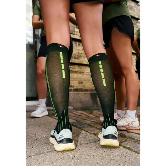 Danish Endurance Kompressionssokker 21-26 mmHg – Neon/Blå (43-47)