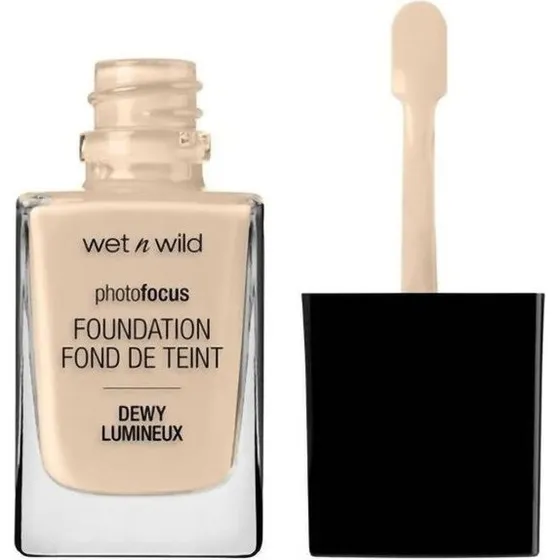 Wet n Wild Photo Focus Dewy Foundation 28 ml No. 520