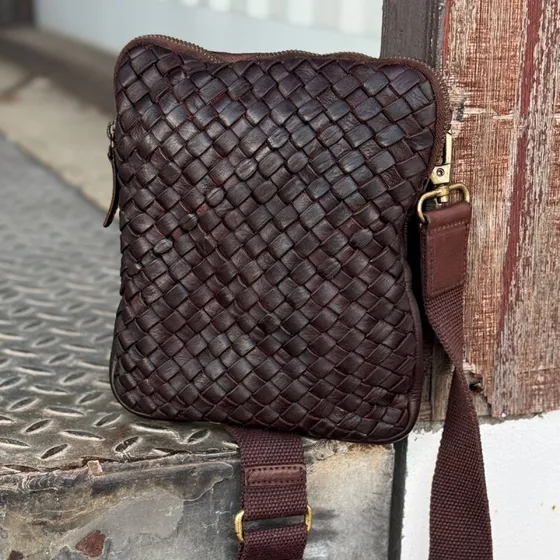 Montana Aurora Crossbody - Cognac i bøffelskind