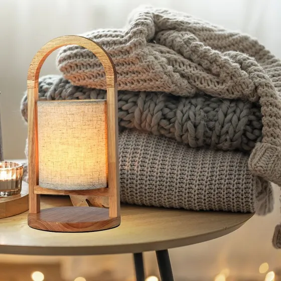 Genopladelig LED bordlampe med touch-dæmpning, beige, træhåndtag