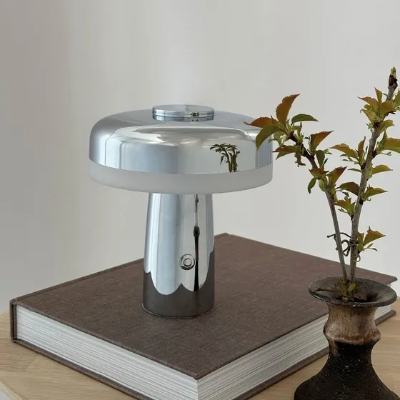 Dyberg Larsen Porter LED Portable Bordlampe - Krom