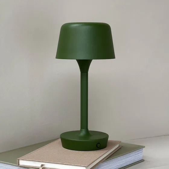 Dyberg Larsen Flow LED-bordlampe, grøn, 25 cm