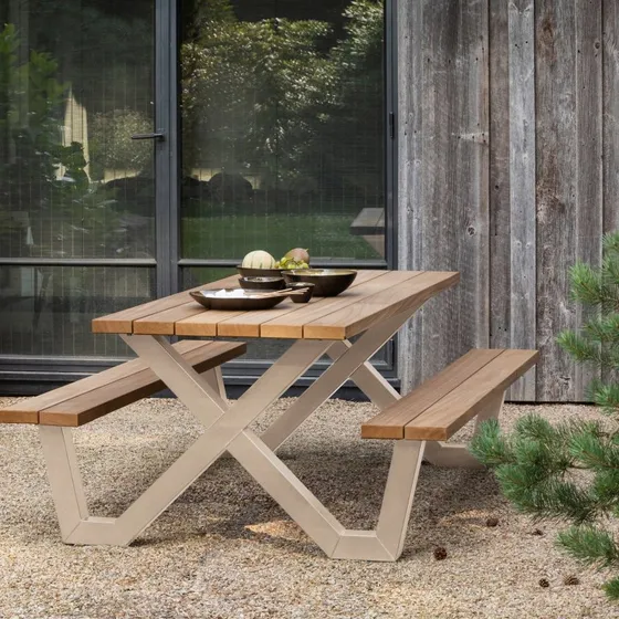 WOOOD Tablo Udendørs Picnicbord - Thermo Ayous & Sort Metal X-stel