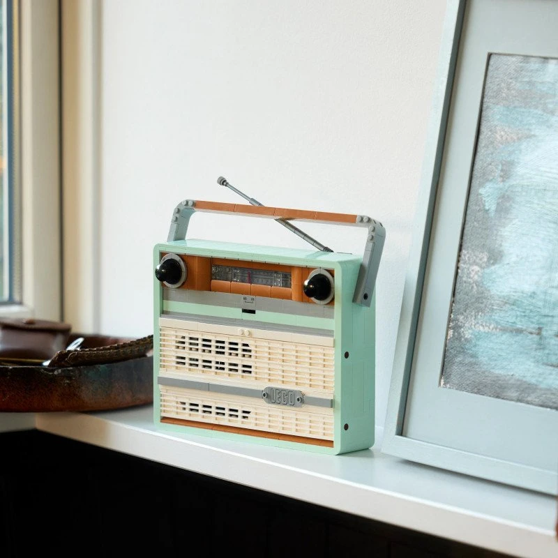 LEGO 10334 Retro-radio - Byggelegetøj til voksne (18+)