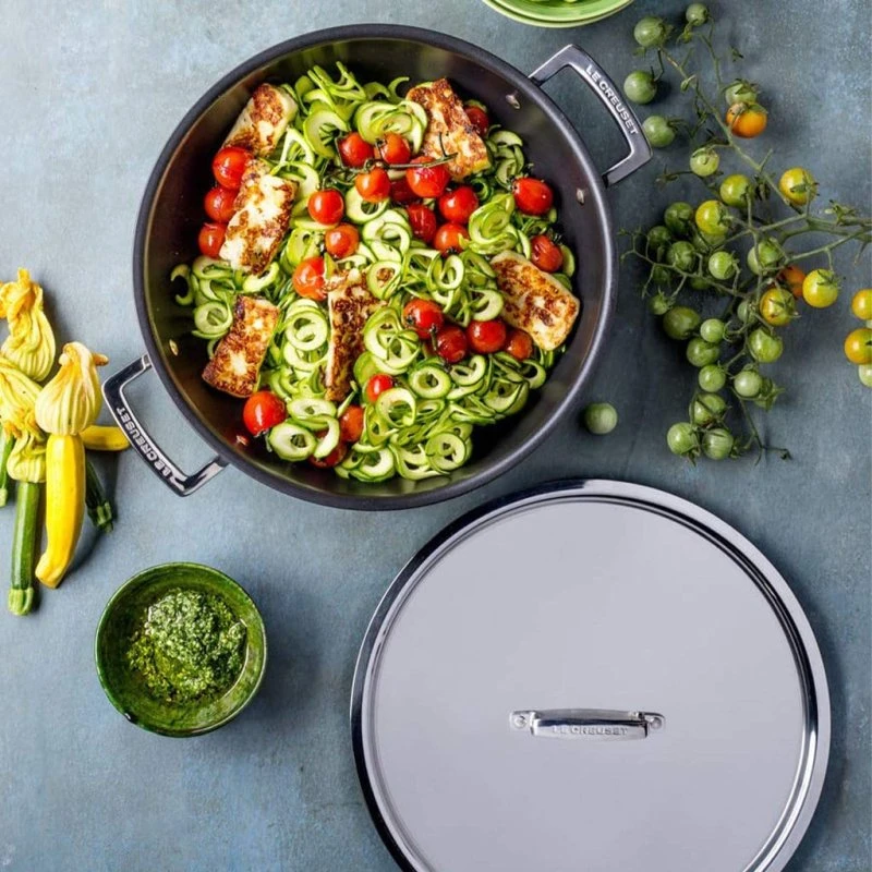 Le Creuset 3-lags 30 cm non-stick kasserolle med låg