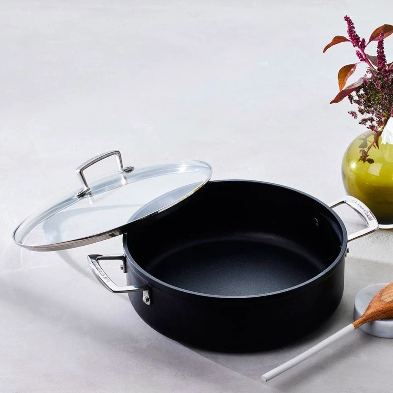 Le Creuset Sauteuse non-stick aluminium med glaslåg