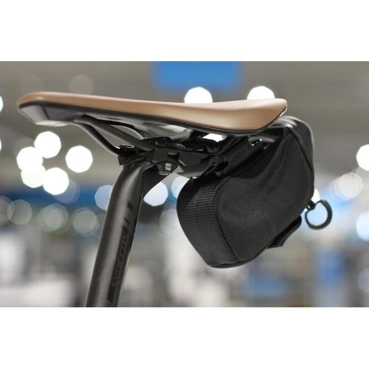 Lezyne Micro Caddy QR sadeltaske (Lille/Mellem)