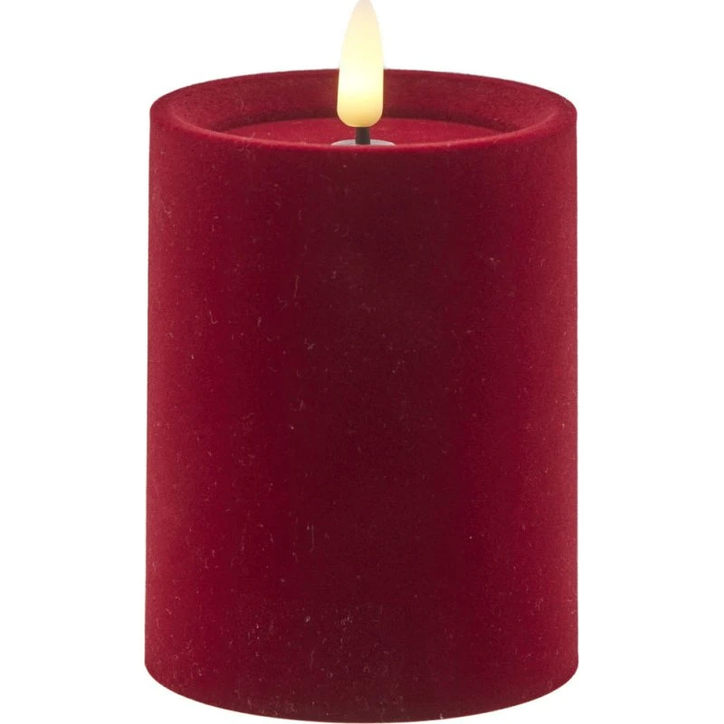 Sirius Sille LED bloklys i velour, 10 cm, kirsebærrød
