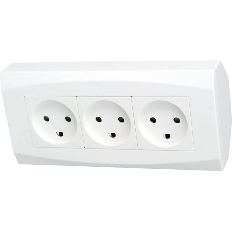 Nova Tripel hjørnestikkontakt med jord, hvid