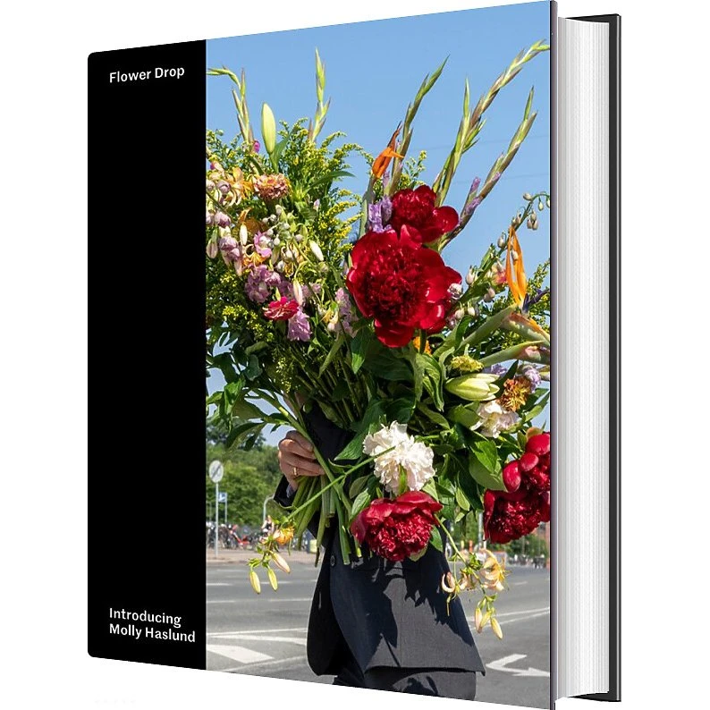 Molly Haslund: Flower Drop - Engelsk bog