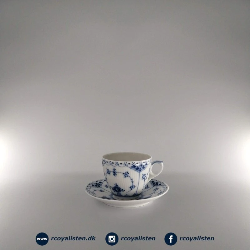 Royal Copenhagen Musselmalet Halvblonde kop m. underkop 17 cl