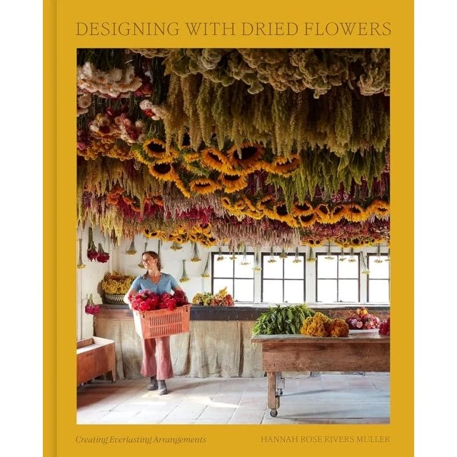Designing With Dried Flowers - Bog med 32 arrangementer
