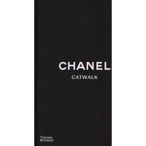 Chanel CATWALK - Patrick Mauriès og Adélia Sabatini