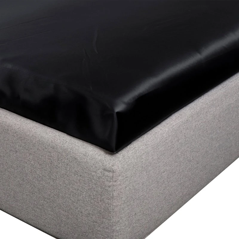 Kuvertlagen i 100% morbærsilke 140x200x8 cm – Sort